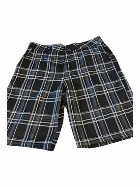 O’NEILL shorts, size 32, in good condition, black, gray and white plaid
